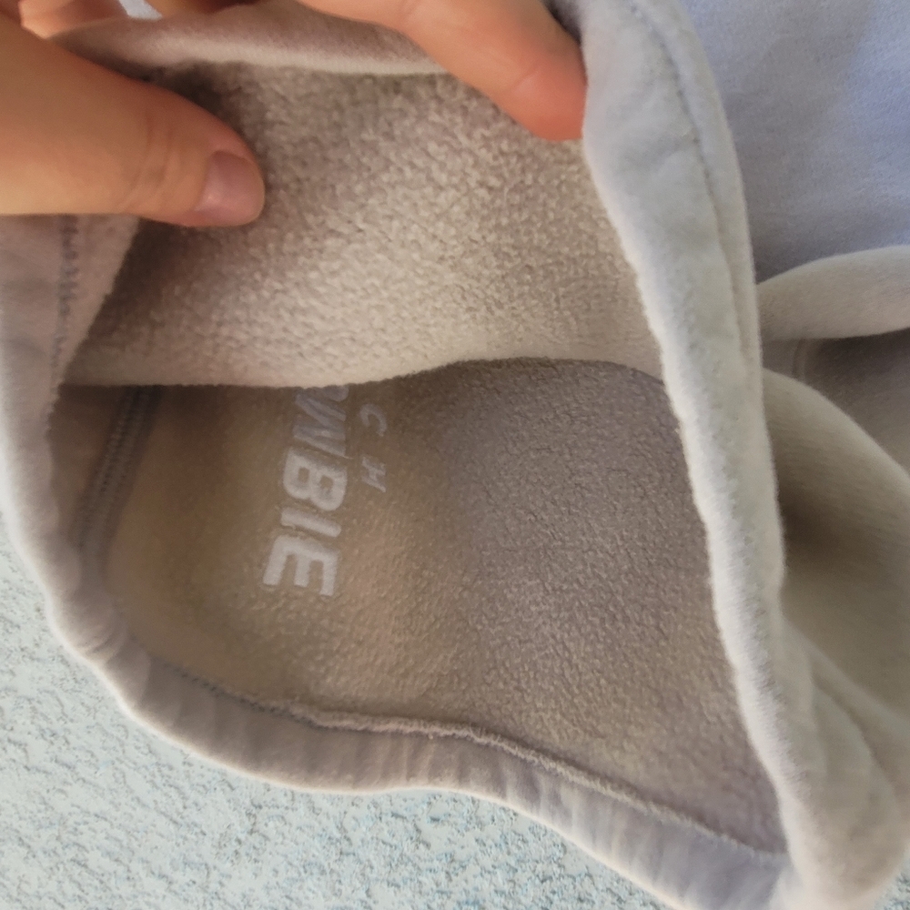Abercrombie & Fitch Gray Soft Fleece Shorts - Picture 5 of 8